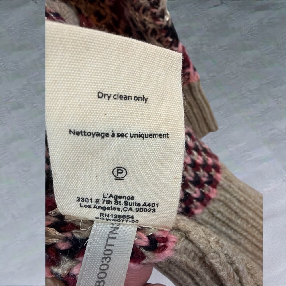 L'AGENCE Maci Sequin Houndstooth Cardigan Burgundy & Cream - Picture 6 of 6